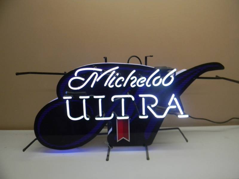 lot 8 image: VINTAGE MICHELOB ULTRA - WORKS - APPROX 35 BY 18 - SEE PICTURES