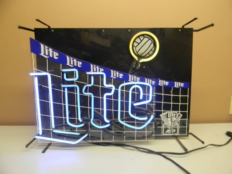 lot 22 image: VINTAGE MILLER LITE VOLLEYBALL - WORKS - APPROX 29 BY 22 - SEE PICTURES