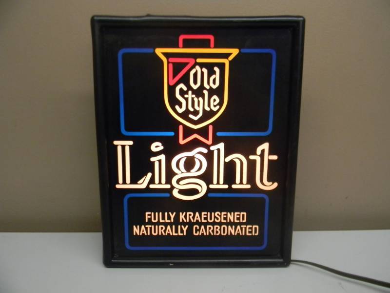 lot 33 image: OLD STYLE LIGHTED BEER SIGN - WORKS - APPROX 12 BY 15 - SEE PICTURES