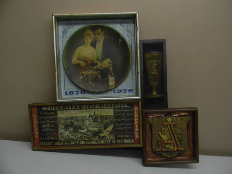 lot 41 image: VERY RARE BUDWEISER BEER 1876-1976 BICENTENNIAL BAR SIGN - RARE VERY COLLECTIBLE - APPROX 25 BY 26 - SEE PICTURES