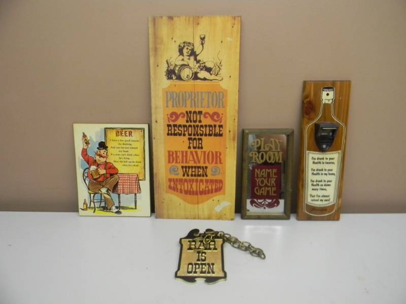 lot 48 image: COLLECTION OF VINTAGE BAR SIGNS - SEE PICTURES
