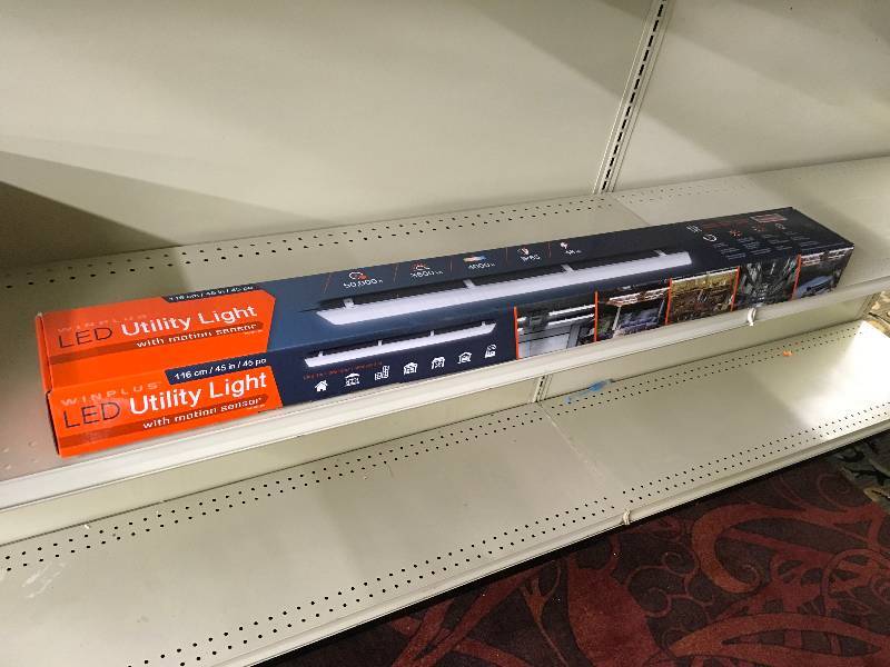 lot 60 image: Winplus Utility Light, Retail $29.99