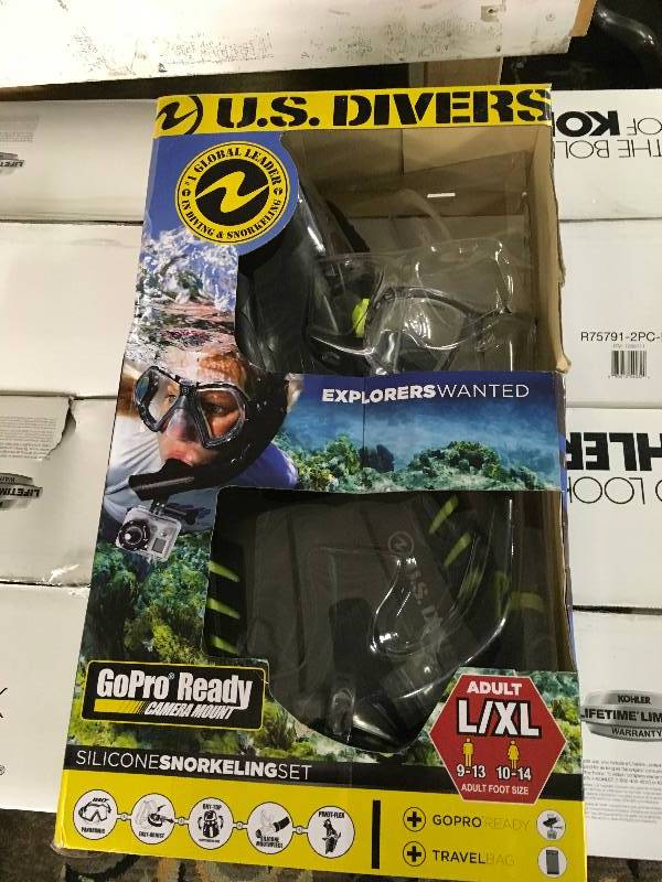 lot 66 image: US Divers Adult Snorkel Set, Retail $39.99