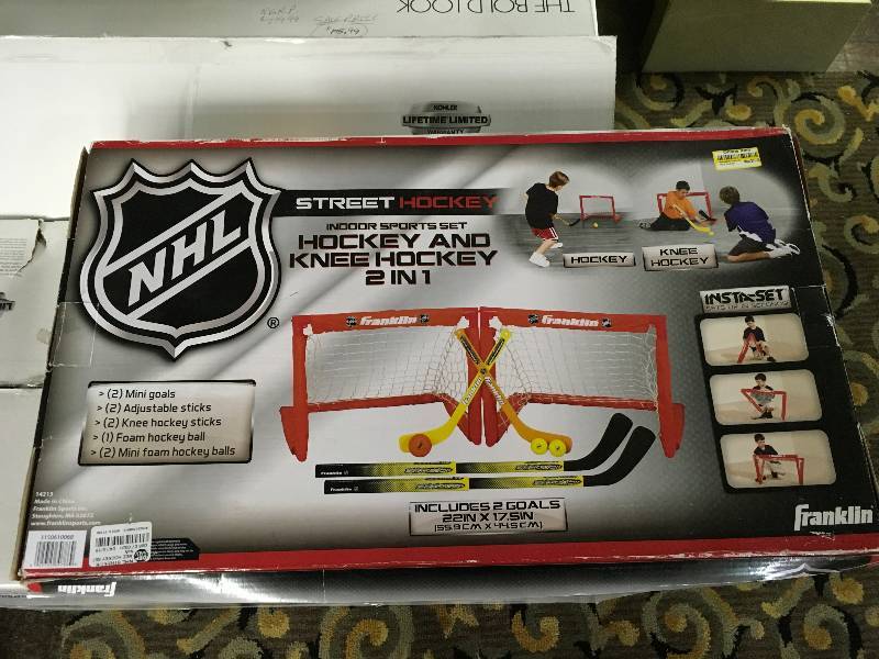 lot 68 image: NHL Hockey & Knee Hockey 2-IN-1 Set, Retail $44.99