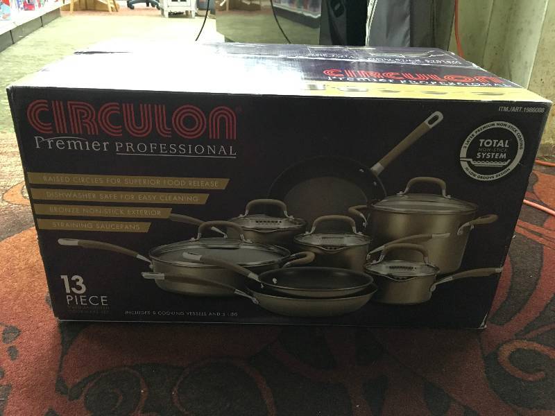 lot 69 image: Circulon 13-PC Hard Anodized Cookware, Retail $199.99