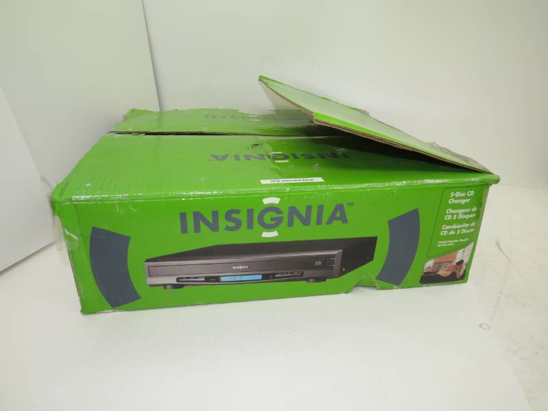 Insignia 5 disc CD changer with remote and tested