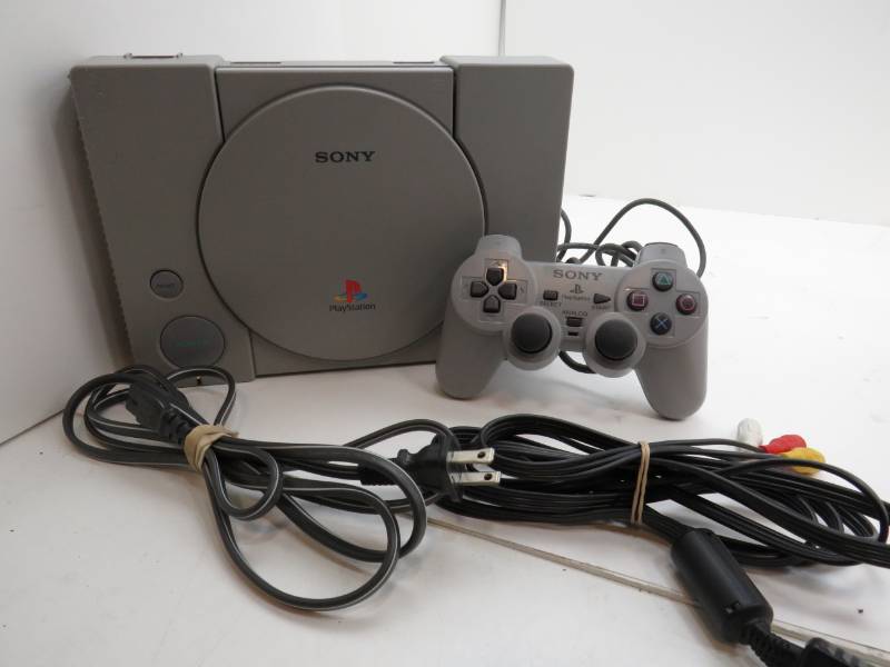 Sony Play Station with one controller and Hook-ups