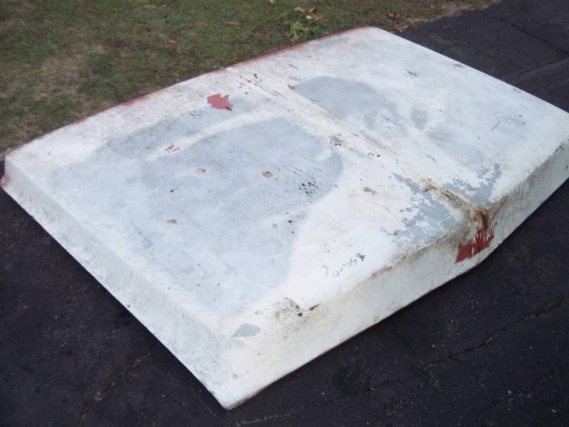 lot 9 image: Hood for 70-72 Chevy