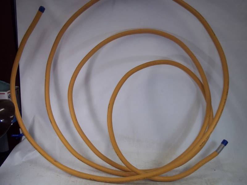 lot 18 image: Pro Flex Gas line