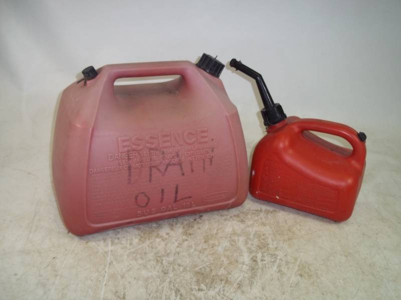 lot 19 image: Pair of Gas Cans 5 gallon and one gallon