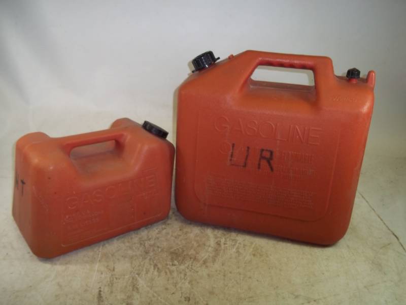 lot 20 image: Pair of Gas Cans 6 gallon and 2.5 gallon