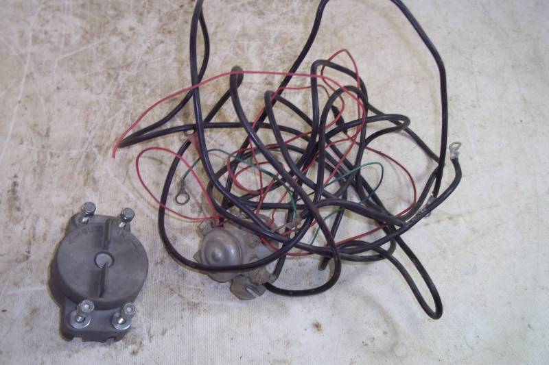 lot 29 image: Switch and wire for electric winch