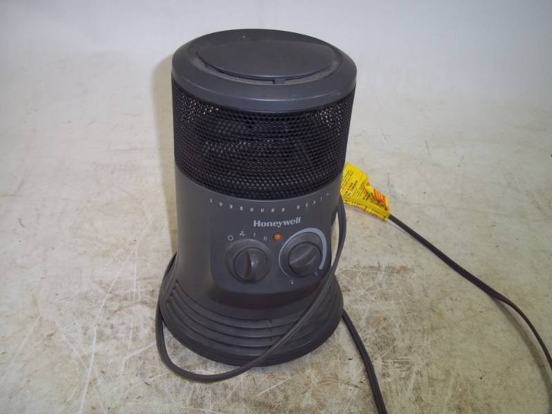 lot 54 image: Small Heater