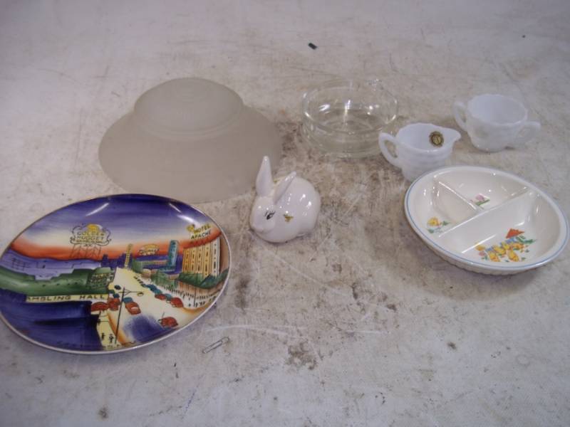 lot 72 image: Las Vegas Plate, Childs plate, Pyrex bowl and lid, Hazel atlas Cream and sugar bowl