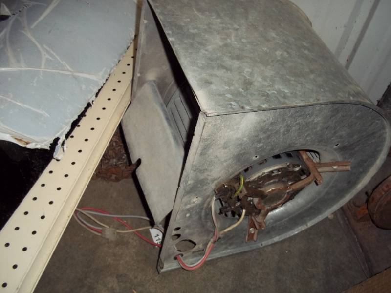 lot 79 image: Squirrel Cage Fan