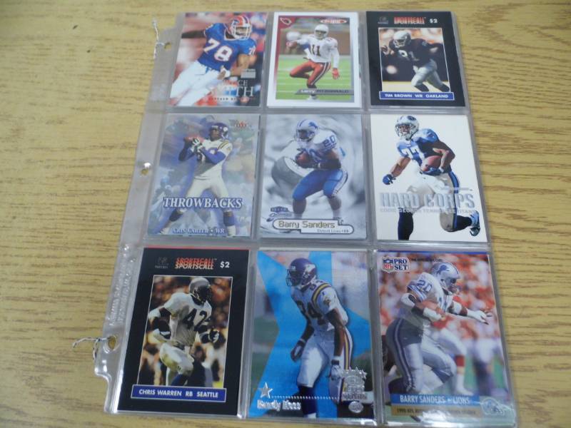 lot 28 image: 6 Pages of Assorted Sports Cards