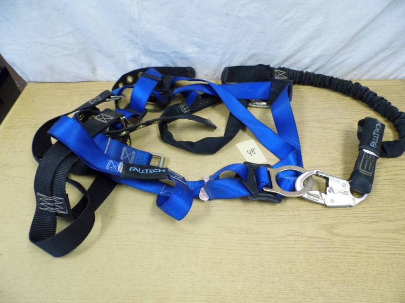 lot 48 image: Safety Harness