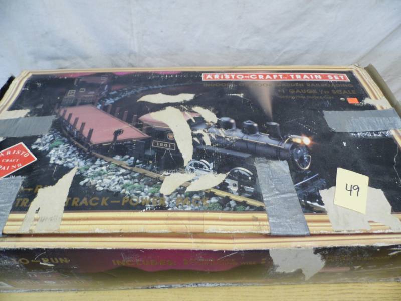 lot 49 image: Model Train