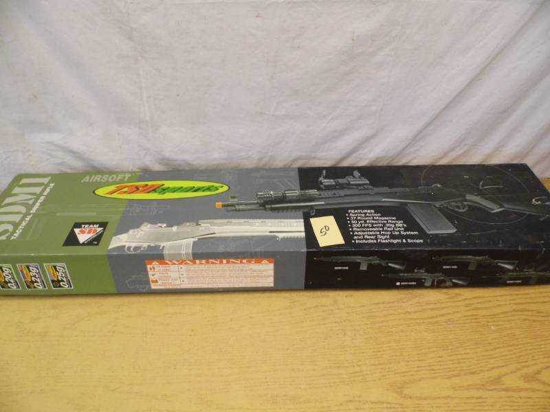 lot 50 image: Airsoft Rifle