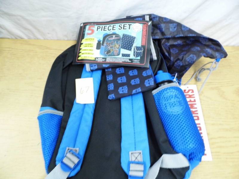 lot 67 image: New Transformers Back Pack Set