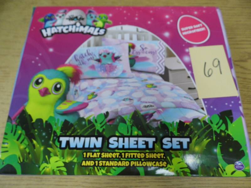 lot 69 image: Hatchimals Sheet Set