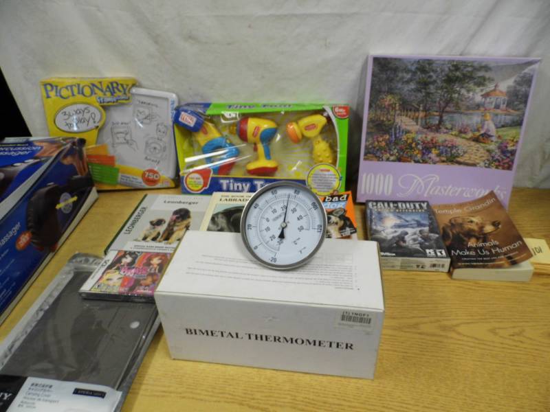 lot 101 image: Books - Puzzle - Games