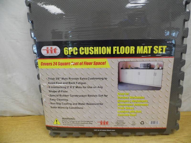 lot 104 image: New 6 Pc Cushion Floor Mat Set