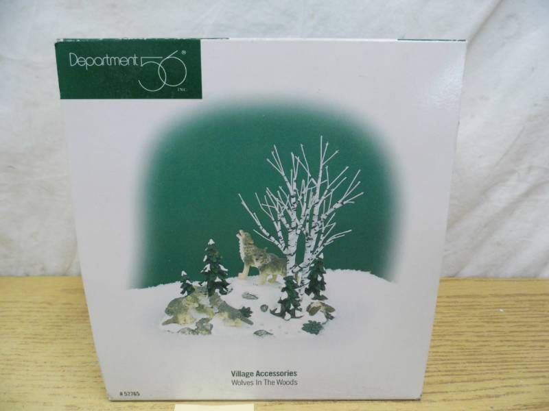 lot 114 image: Dept 56 Village Piece