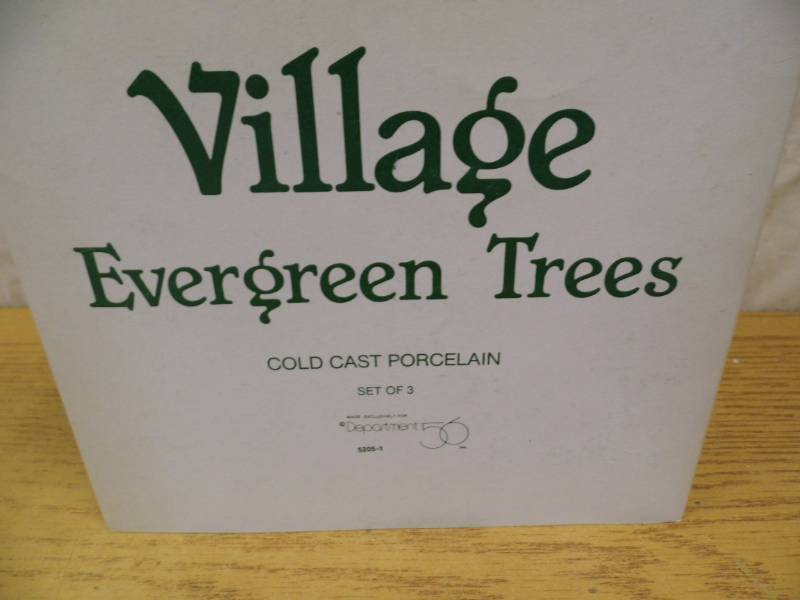 lot 117 image: Dept 56 Village Piece