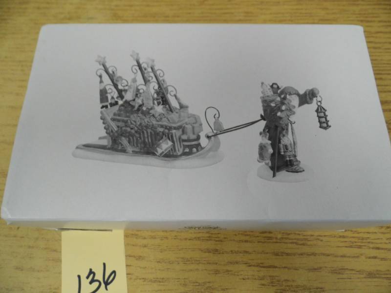 lot 136 image: Dept 56 Village Piece