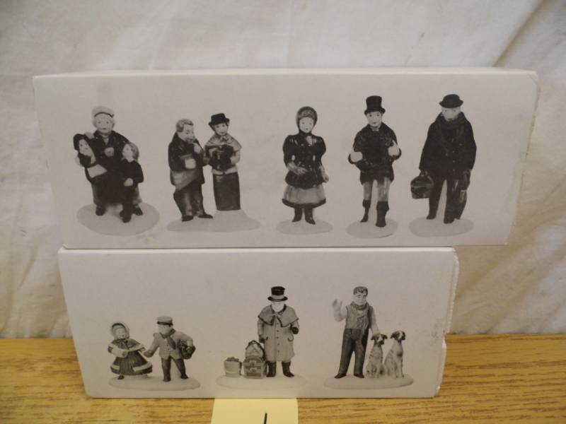 lot 138 image: Dept 56 Village Piece