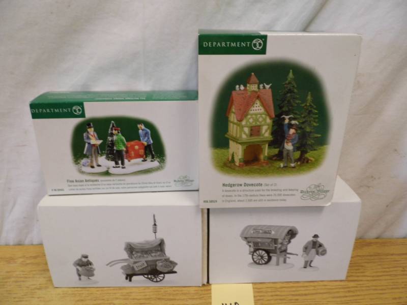 lot 140 image: Dept 56 Village Piece