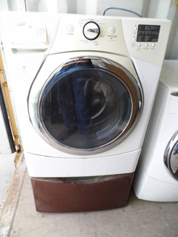 lot 172 image: Whirlpool Duet Washing Machine