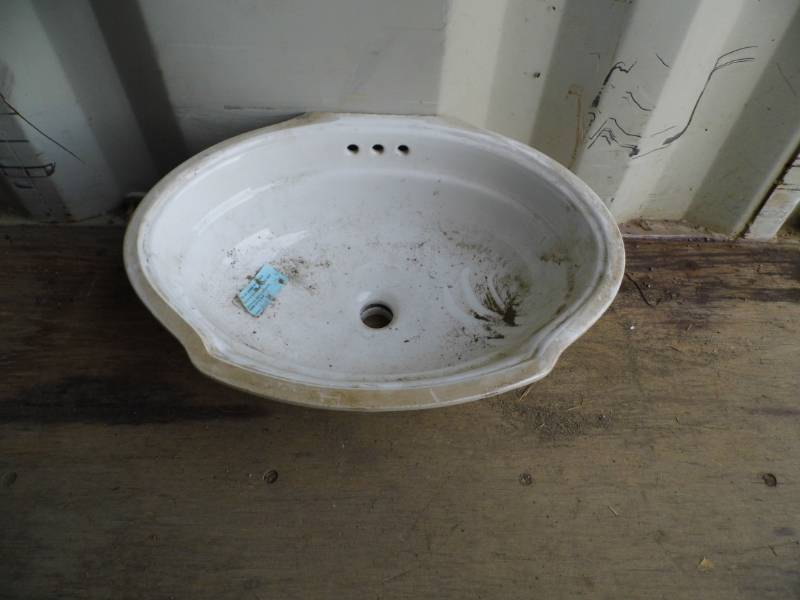 lot 182 image: Kohler Sink