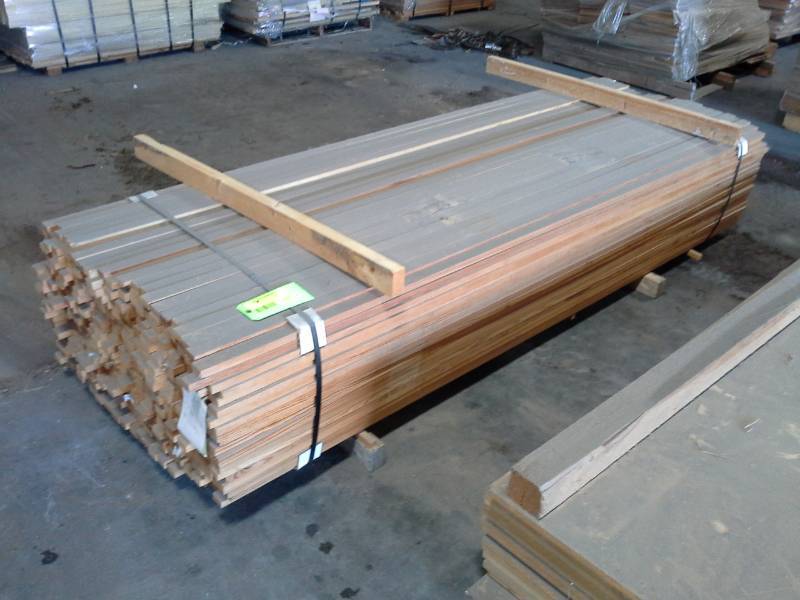 lot 2036 image: Pine Lot - 482 Pieces