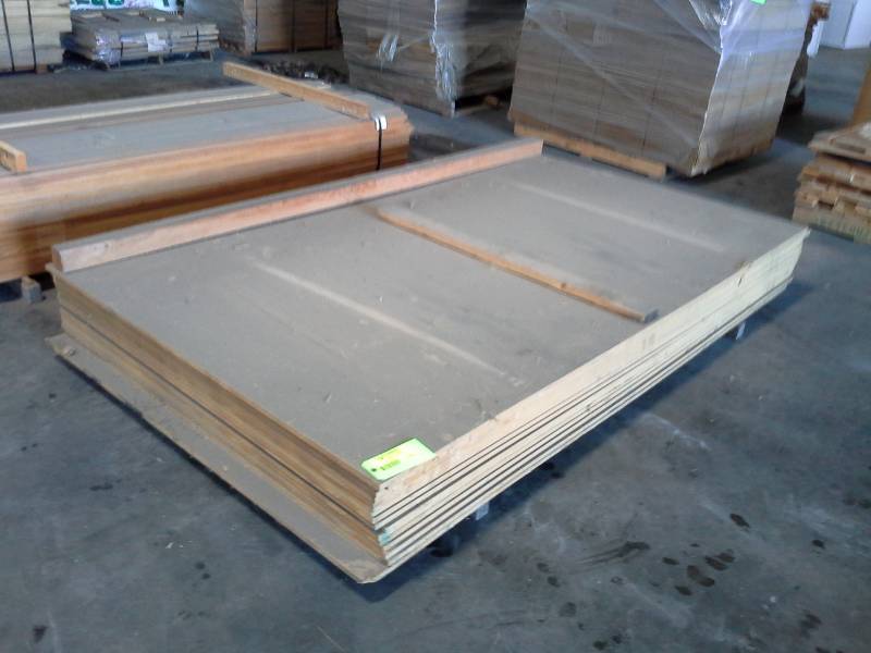 lot 2040 image: Bundle of Particle Board