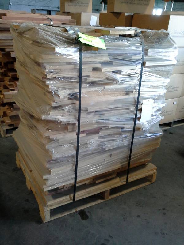 lot 2046 image: Pallet of Misc. Boards