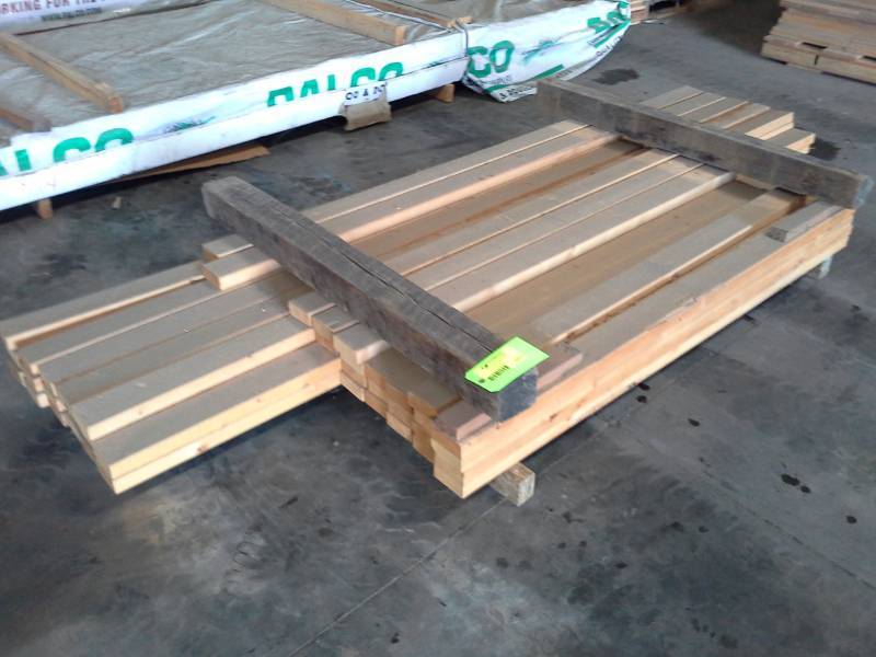 lot 2052 image: Lot of 2 x 4 fts