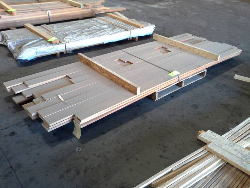 lot 2056 image: Pallet of Wood - 25 Pieces