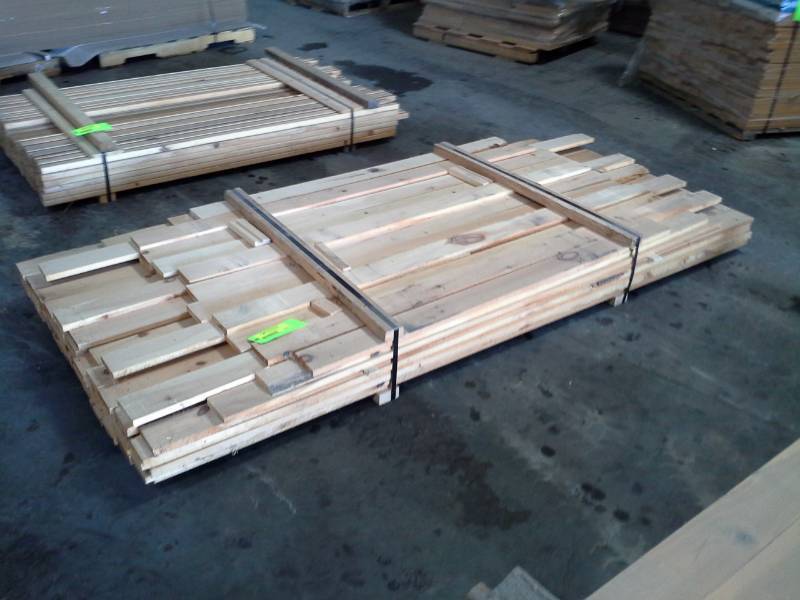 lot 2068 image: Lumber Bundle - About 75 pieces
