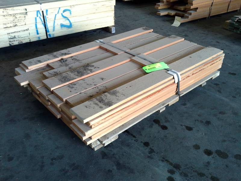 lot 2070 image: Lumber Bundle - About 45 Pieces
