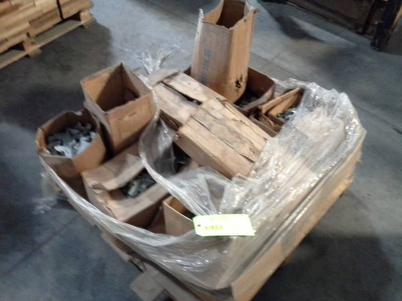 lot 2019 image: Pallet of Brackets