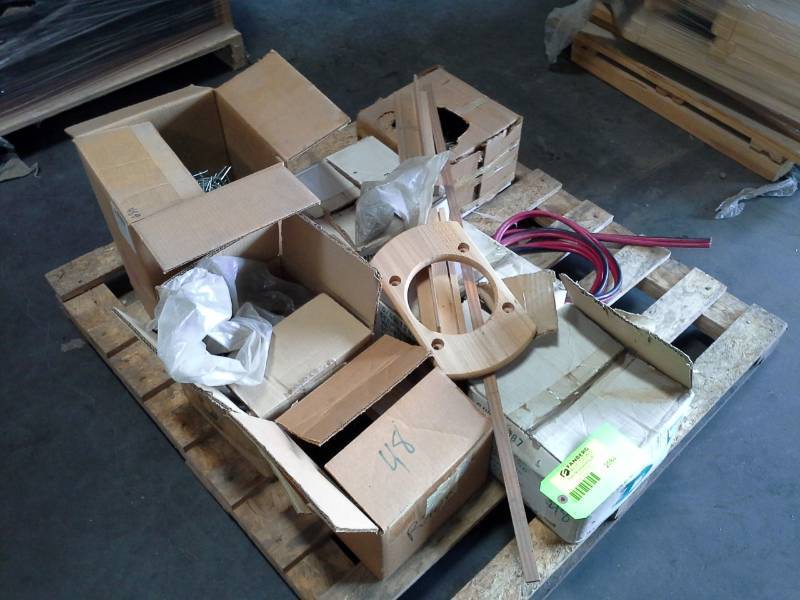 lot 2084 image: Pallet of Screws and Hardware