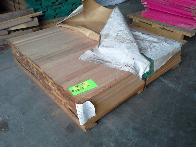 lot 2086 image: Pallet of Lumber - 370 Pieces
