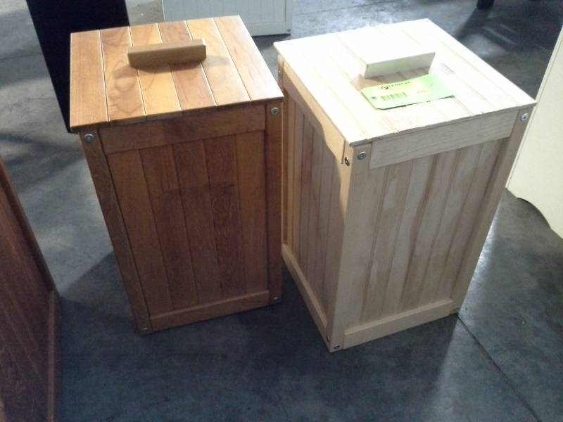 lot 2095 image: Pair of Trash Receptacles