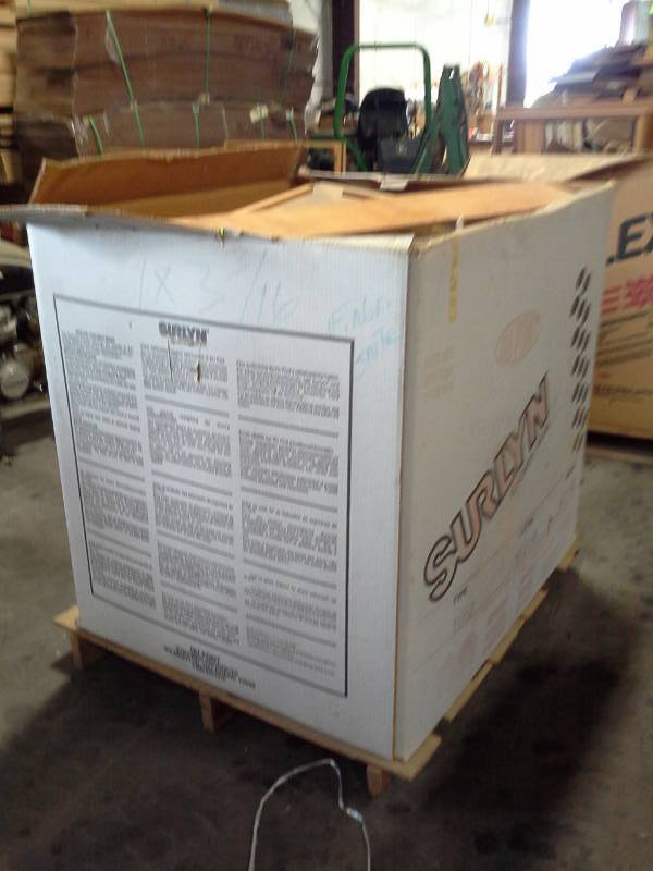 lot 2122 image: Misc. Box of Screen Parts, Other