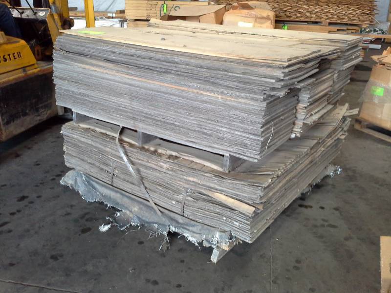 lot 2123 image: Pallet of Weathered Plywood Sections