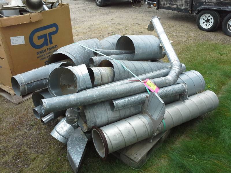 lot 2261 image: Misc. Pallet of Ductwork