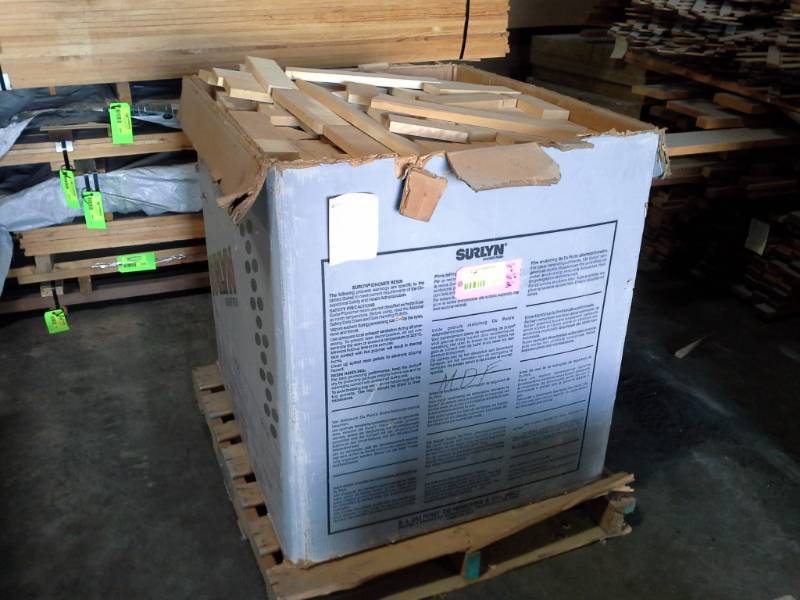 lot 2132 image: Pallet of Wood - Shorts