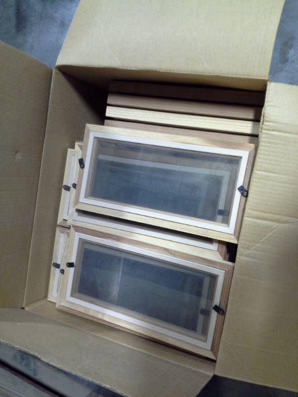 lot 2158 image: 28 Window Screens